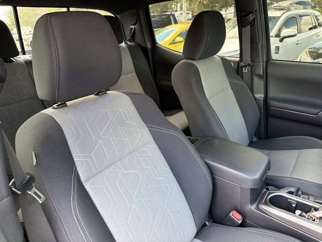 Certified 2023 Toyota Tacoma TRD Off-Road AWD/4WD image 17