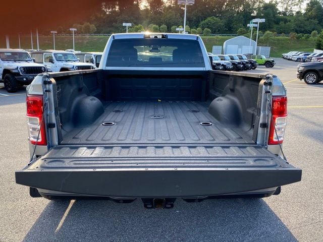 Used 2024 RAM 3500 Big Horn w/ Sport Appearance Package AWD/4WD image 9