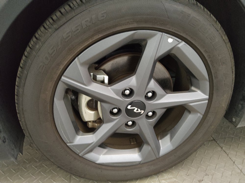 Used 2025 Kia K4 FWD image 31