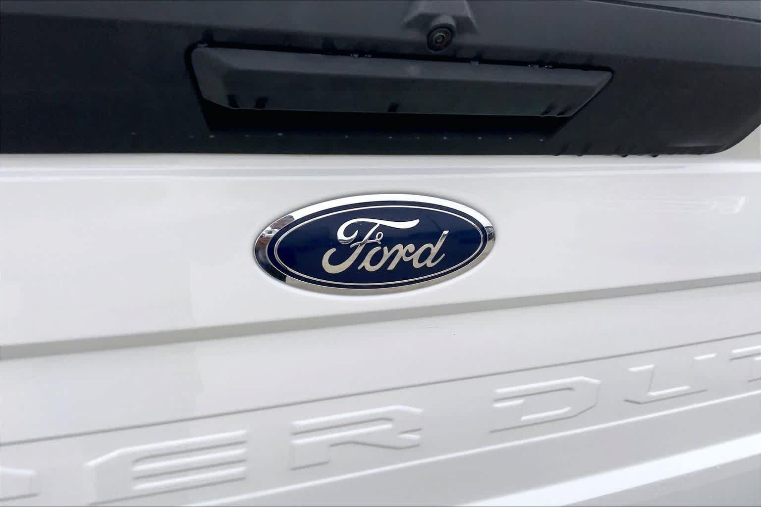 Used 2021 Ford F250 XL w/ Power Equipment Group AWD/4WD image 30