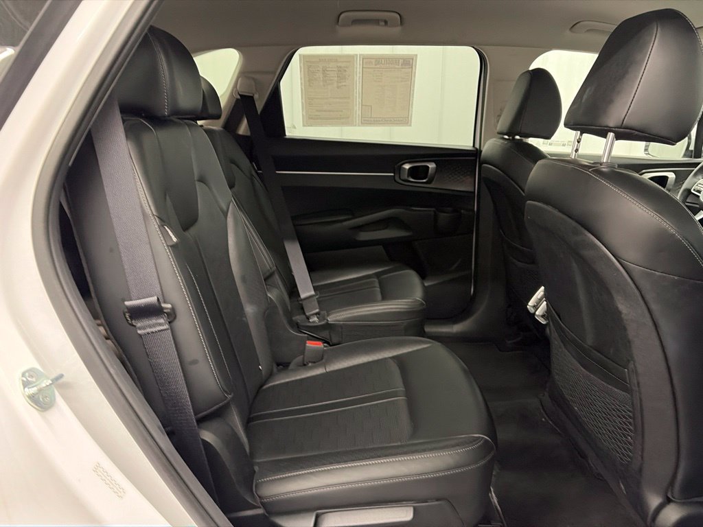 Used 2025 Kia Sorento X-Line EX AWD/4WD image 19