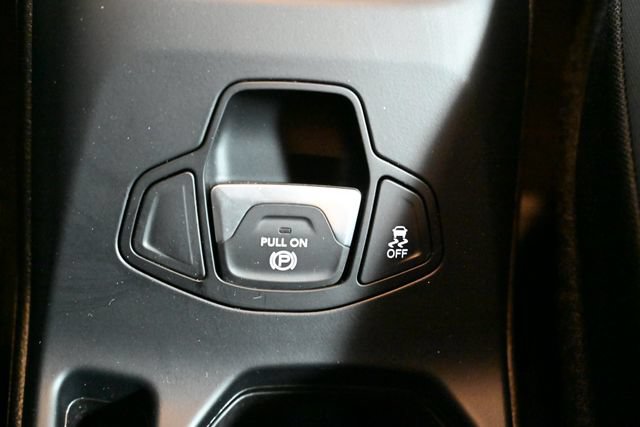 Used 2020 Jeep Renegade Altitude AWD/4WD image 26