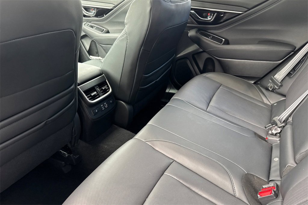 Used 2025 Subaru Outback Limited image 17