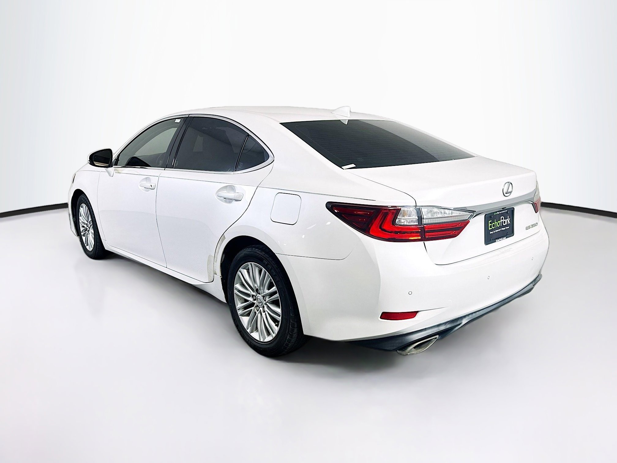 Used 2016 Lexus ES 350 w/ Premium Package w/Wood Trim FWD image 5
