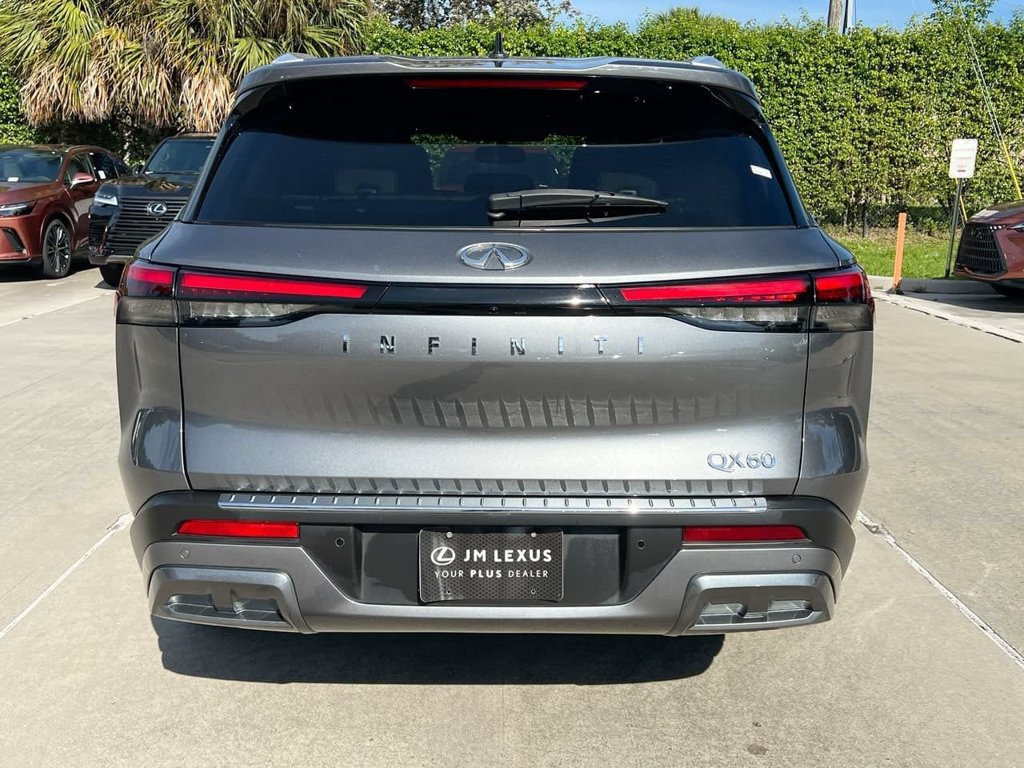 Used 2022 INFINITI QX60 Luxe w/ Cargo Package FWD image 6