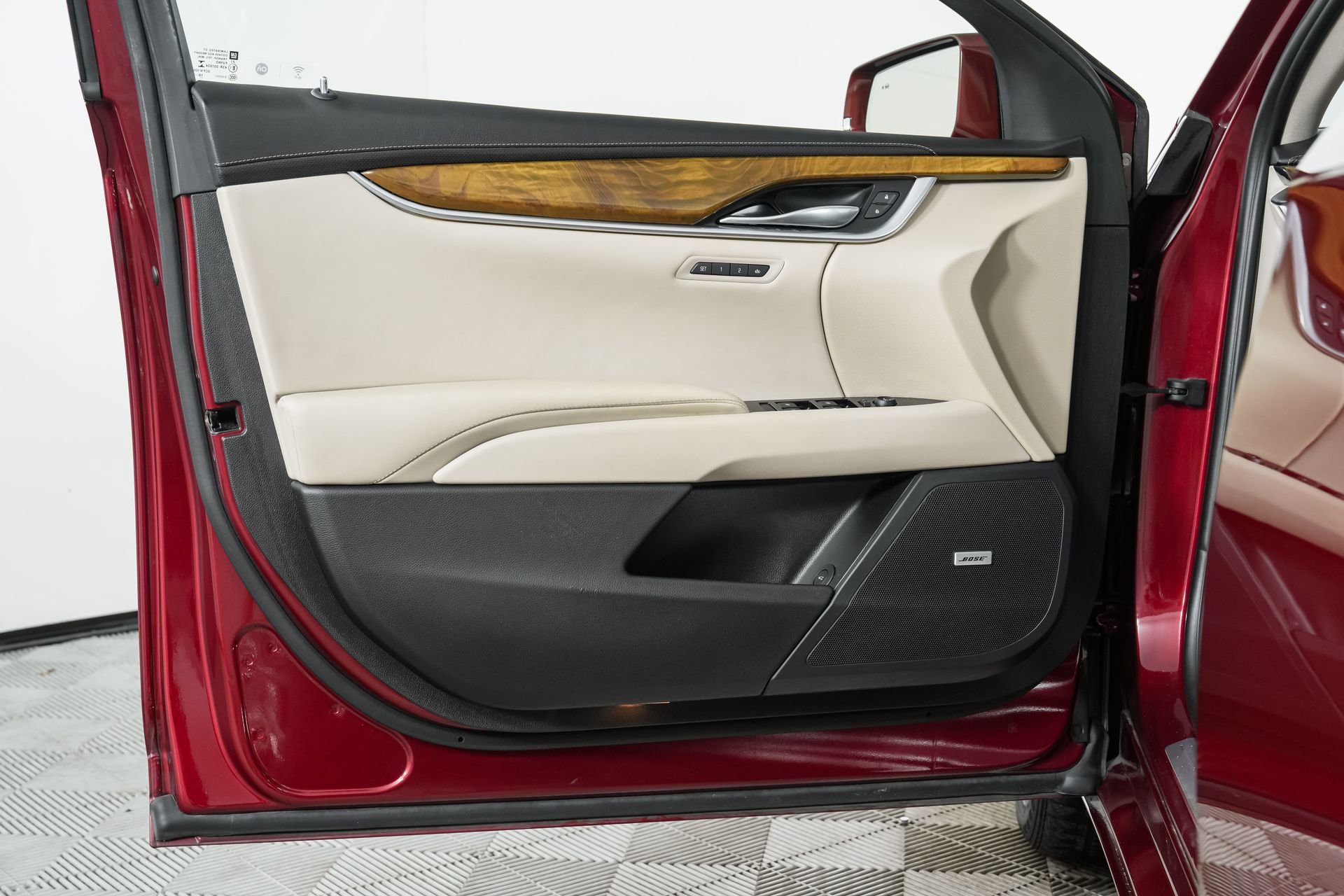 Used 2019 Cadillac XTS Luxury w/ Driver Awareness Package image 17