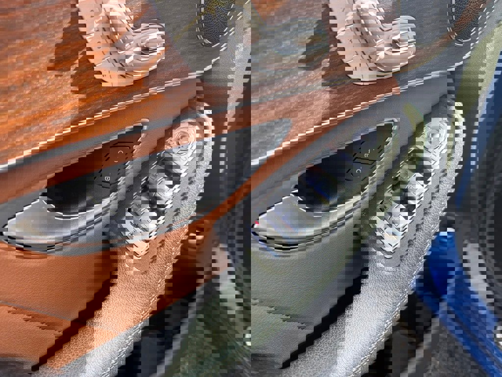 Used 2022 Mercedes-Benz GLC 300 4MATIC image 13