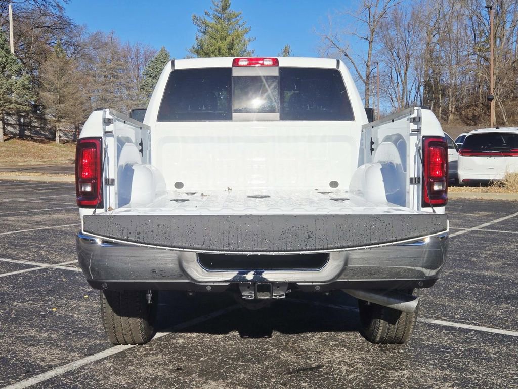 New 2026 RAM 2500 Tradesman AWD/4WD image 9