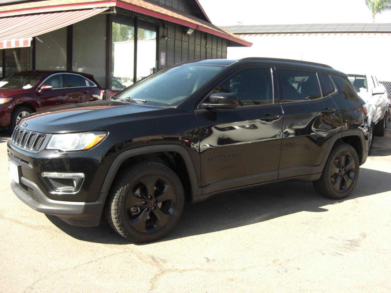 Used 2021 Jeep Compass Latitude w/ Sun and Sound Group AWD/4WD image 2