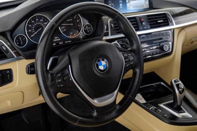 Used 2017 BMW 330i xDrive Sedan AWD/4WD image 13