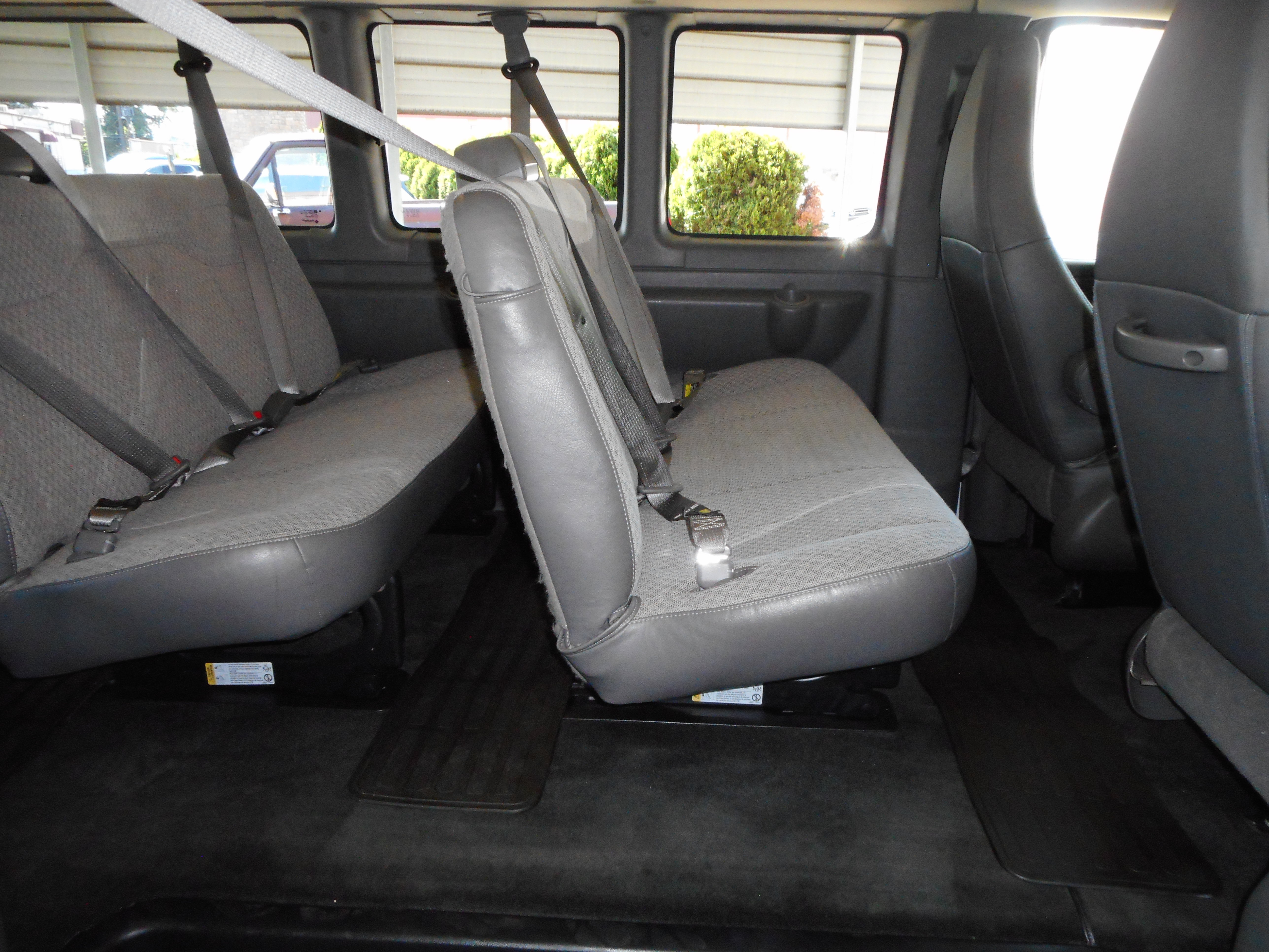 Used 2016 Chevrolet Express 3500 LT w/ LT Preferred Equipment Group RWD image 20