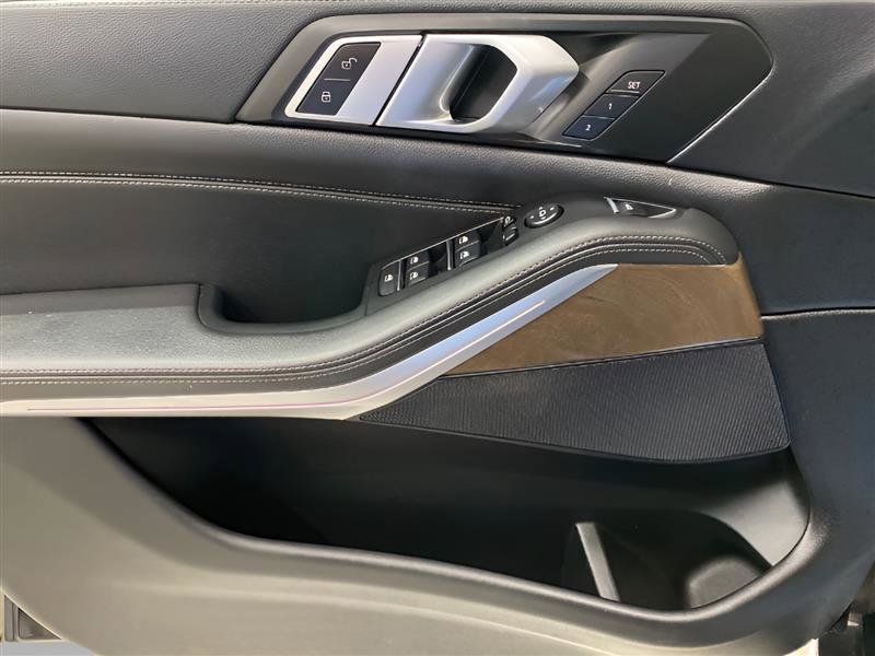 Used 2020 BMW X5 xDrive40i w/ Premium Package image 21