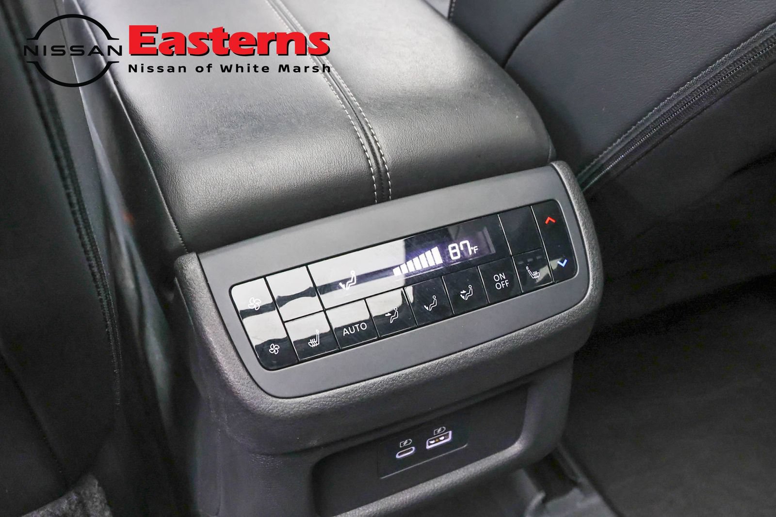 Used 2024 Nissan Pathfinder SL AWD/4WD image 22