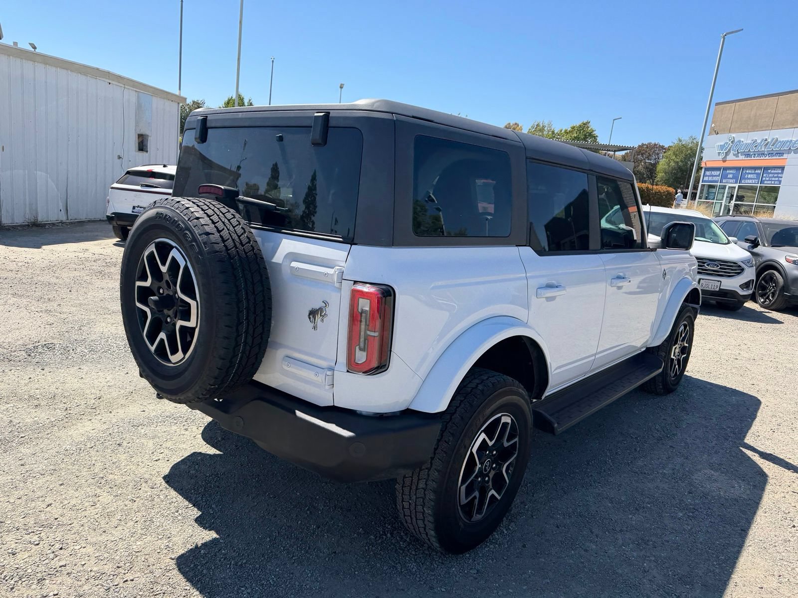 Used 2025 Ford Bronco Outer Banks AWD/4WD image 5