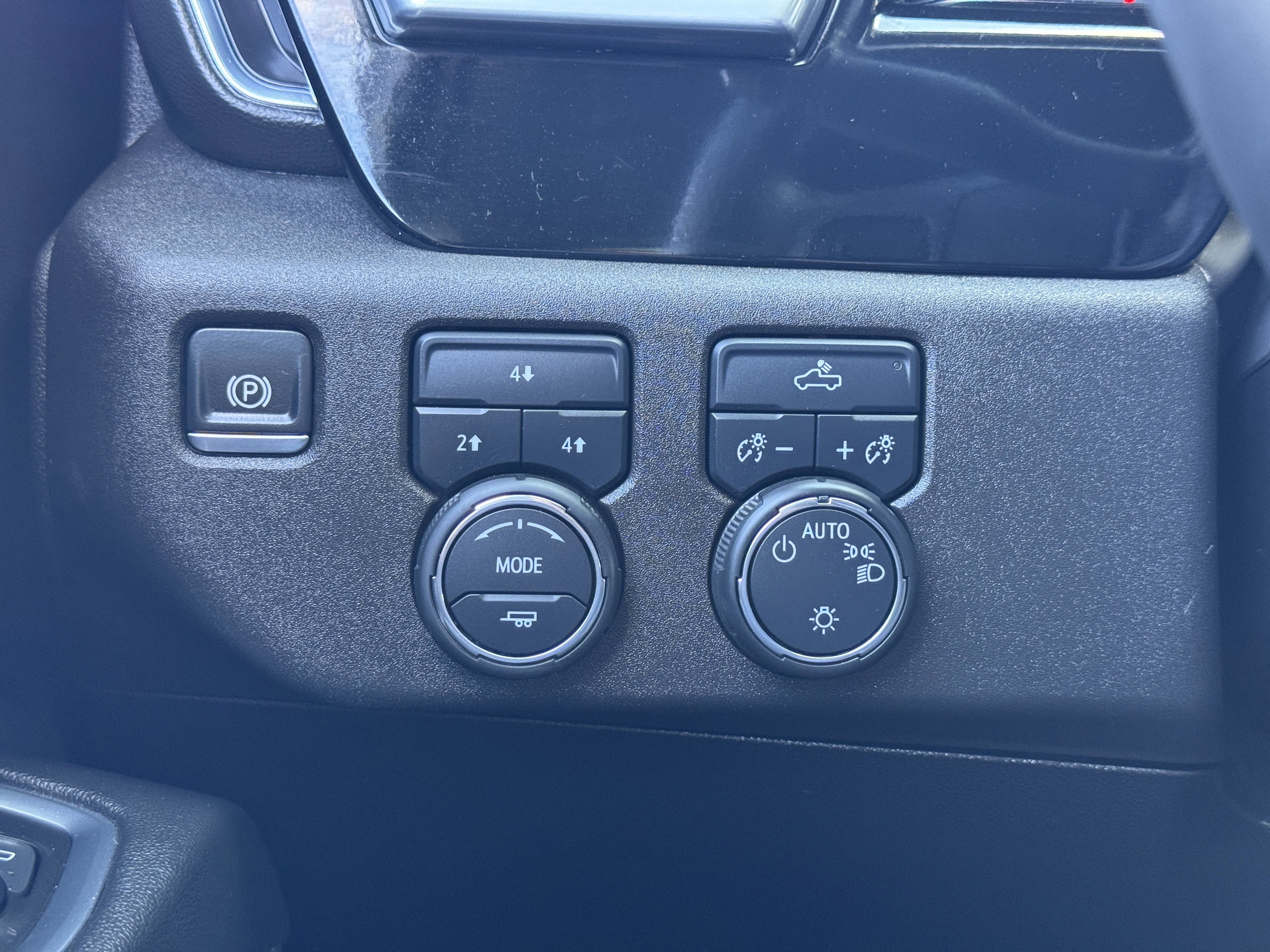 Certified 2024 Chevrolet Silverado 3500 LT image 31