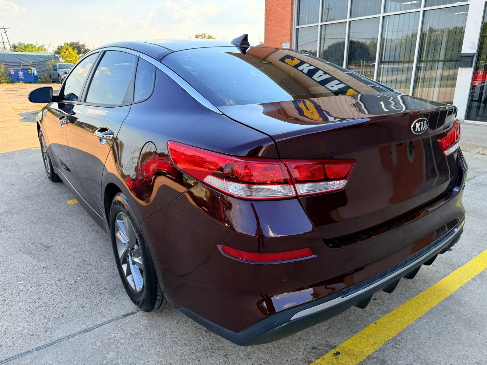 Used 2019 Kia Optima LX image 11