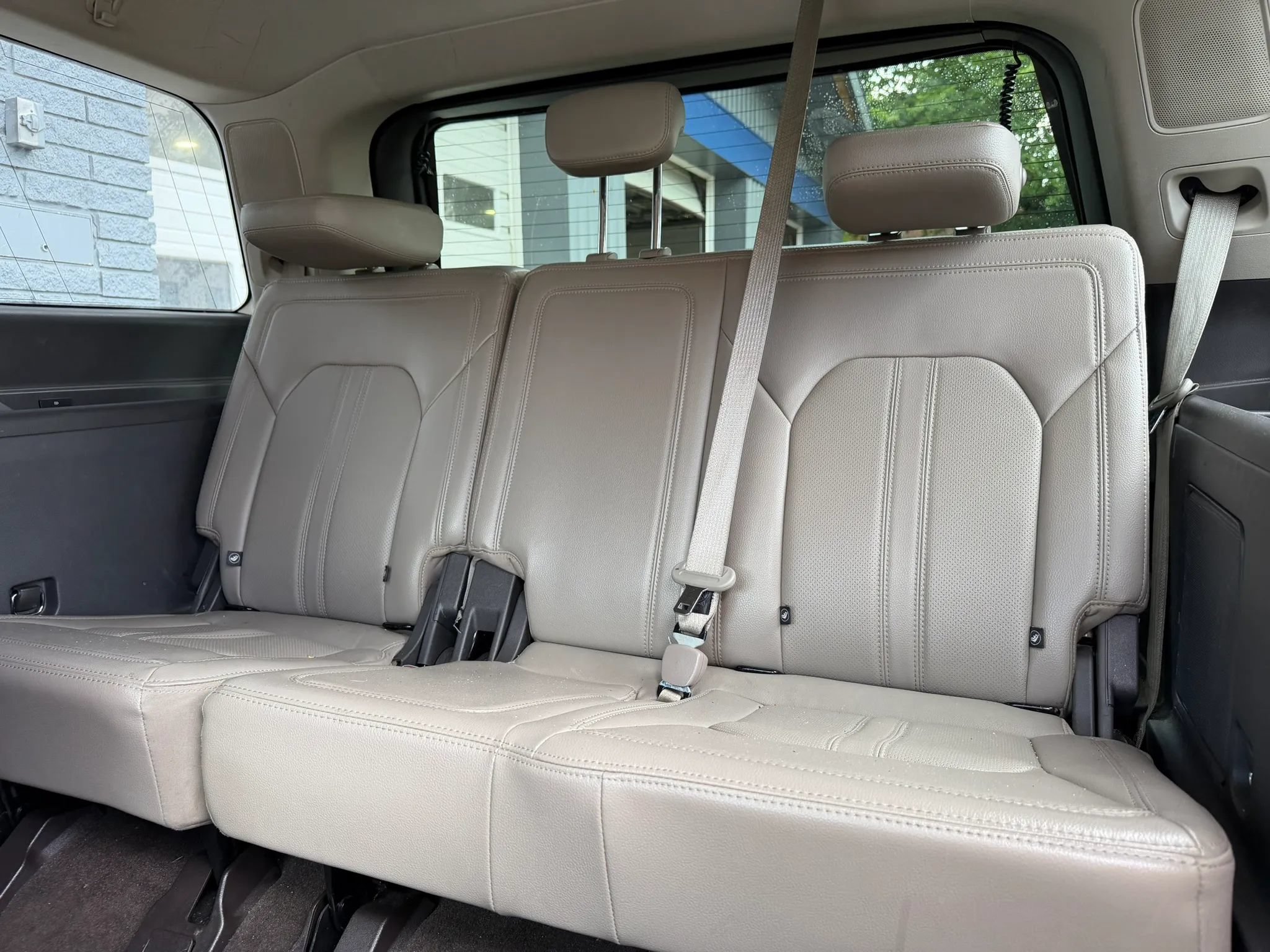 Used 2020 Ford Expedition Limited RWD image 13