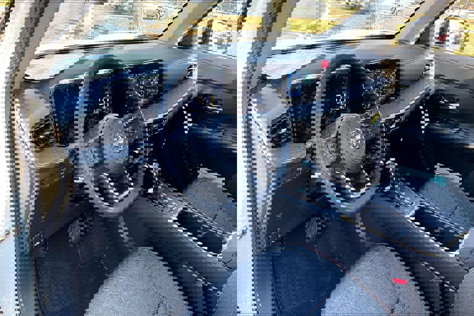 New 2026 Nissan Kicks SV image 8