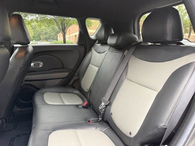 Used 2015 Kia Soul FWD image 25