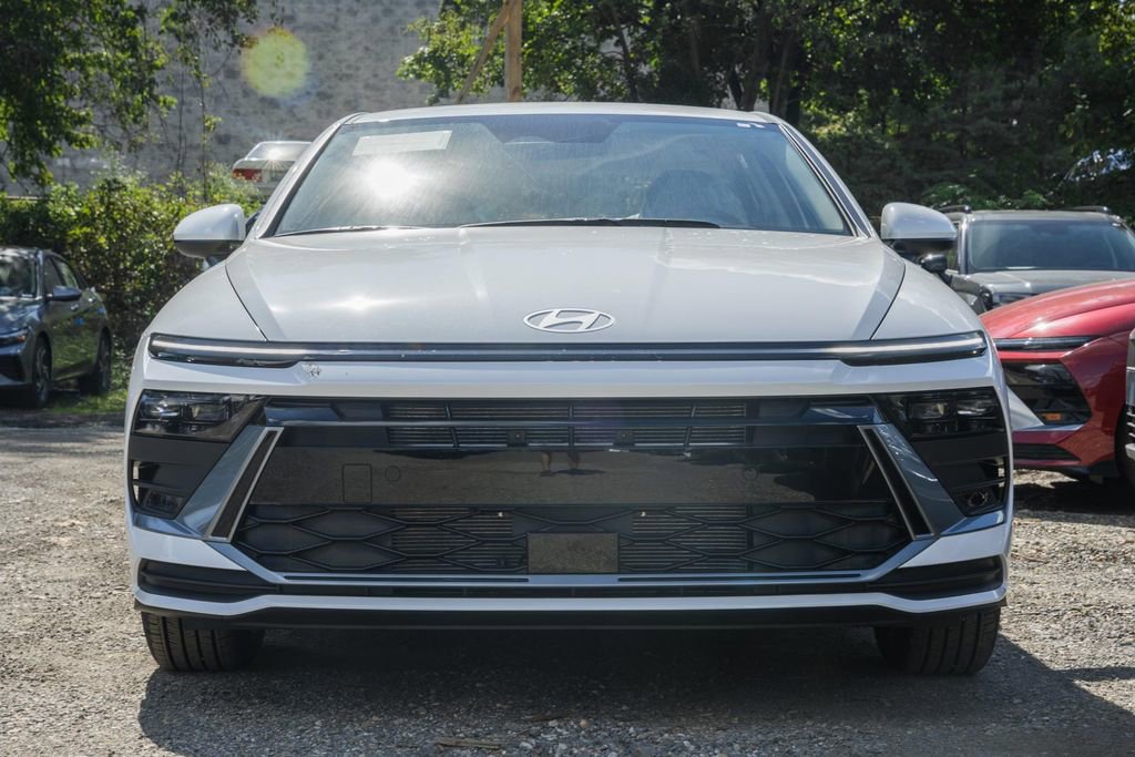 New 2026 Hyundai Sonata SE FWD image 2