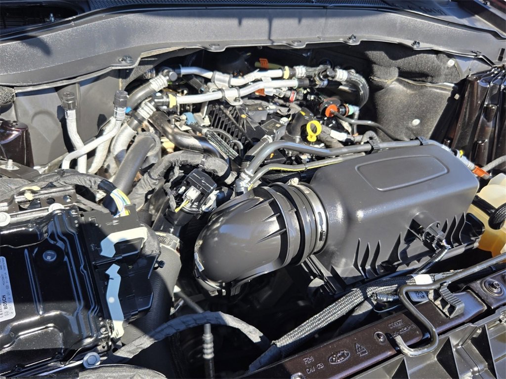 Used 2022 Ford Explorer XLT w/ Equipment Group 202A image 20