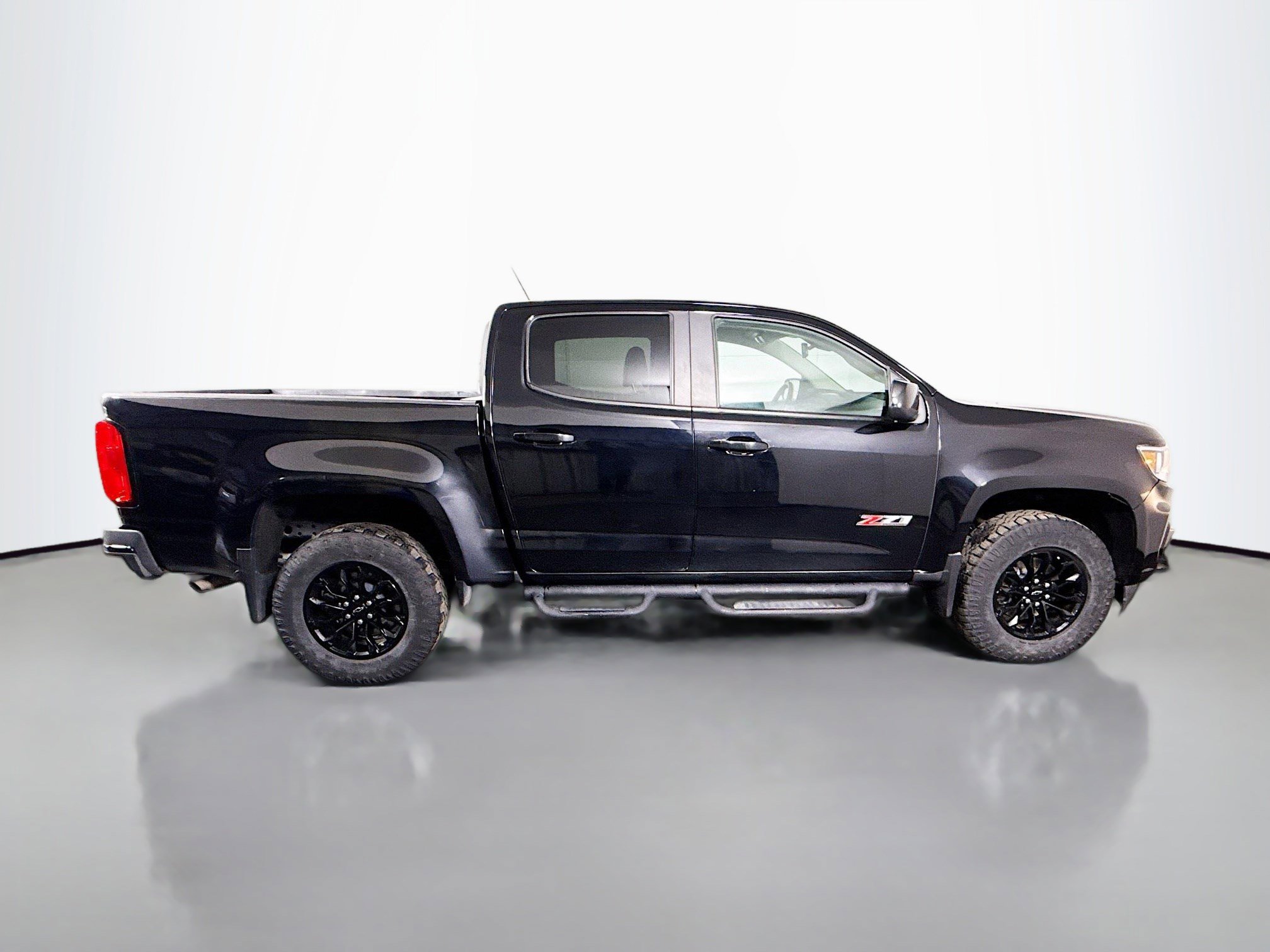 Used 2021 Chevrolet Colorado Z71 w/ Z71 Midnight Edition image 11
