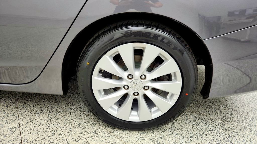 Used 2015 Honda Accord EX-L image 9