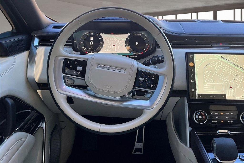 Used 2023 Land Rover Range Rover Autobiography image 5