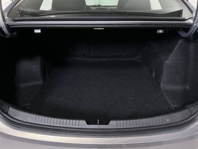 Used 2018 Chevrolet Malibu LT FWD image 27