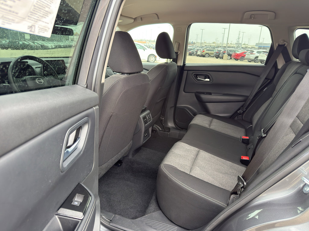 Certified 2025 Nissan Rogue SV AWD/4WD image 29