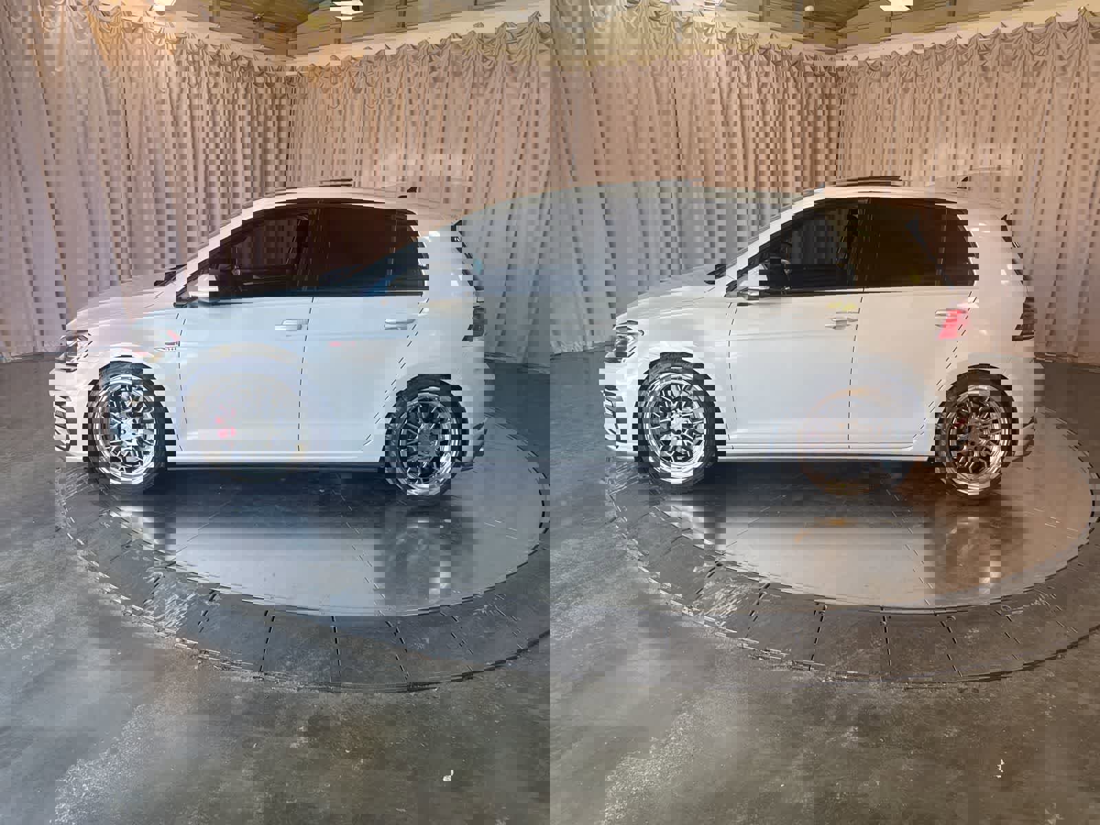 Used 2019 Volkswagen GTI S image 8