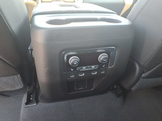 Used 2021 Chevrolet Suburban Premier AWD/4WD image 10