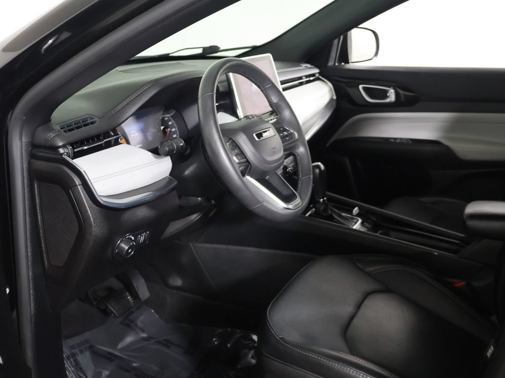 Used 2023 Jeep Compass Limited AWD/4WD image 21