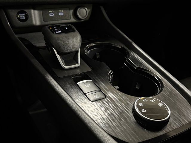 Used 2025 Nissan Rogue SV image 27