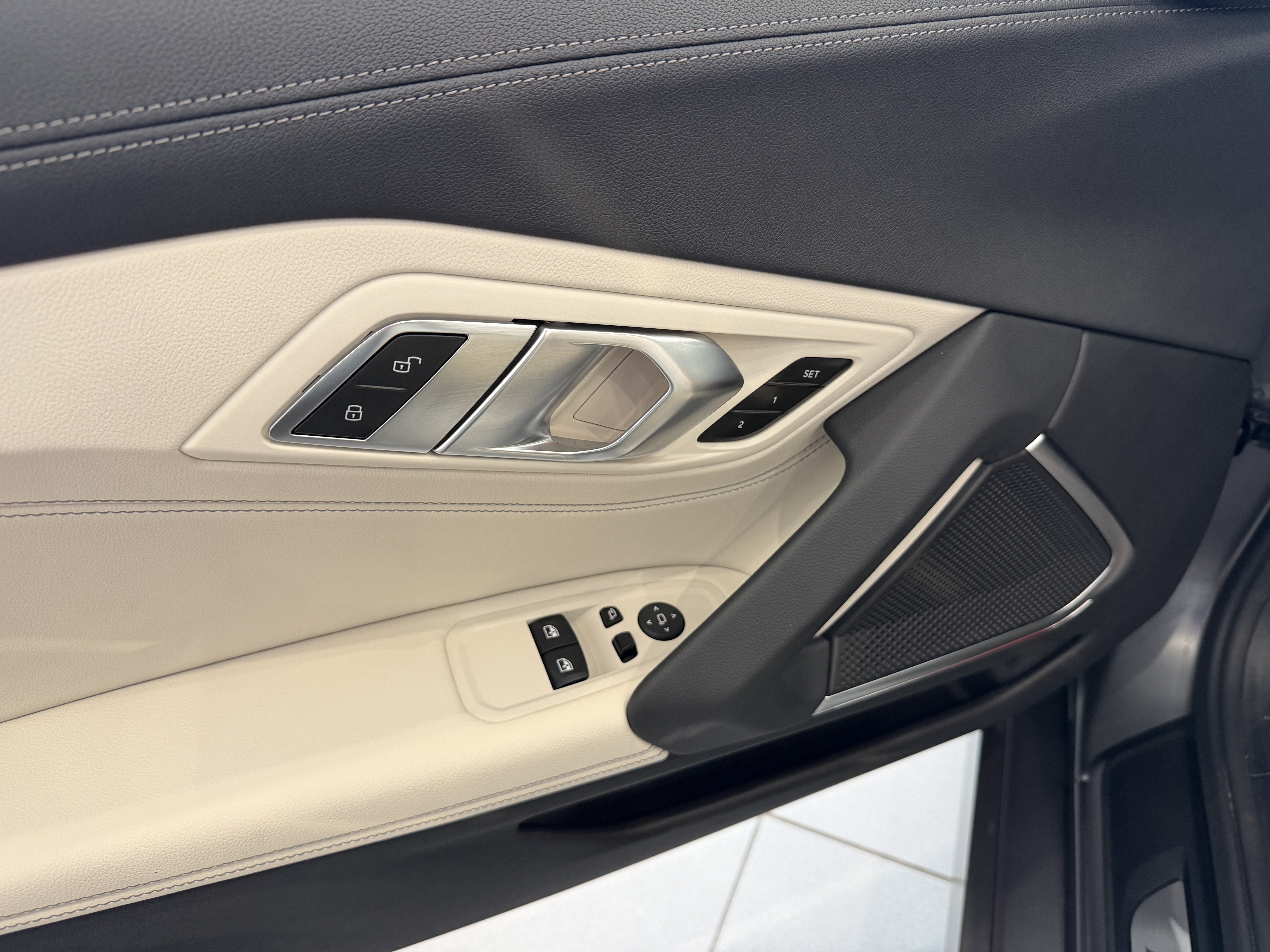 Used 2025 BMW Z4 M40i RWD image 10