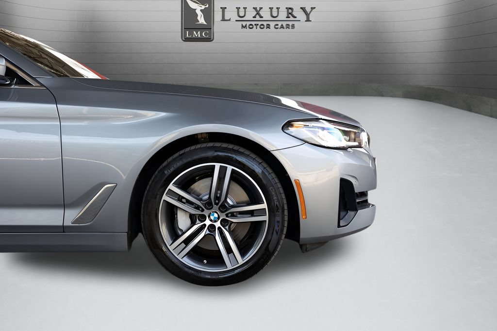 Used 2023 BMW 530i xDrive w/ Premium Package AWD/4WD image 10