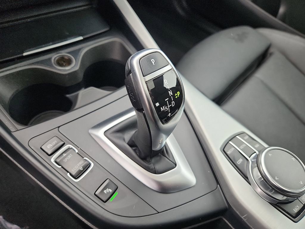 Used 2017 BMW 230i Coupe image 16