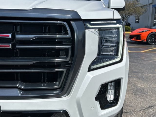 Used 2023 GMC Yukon AT4 w/ Technology Package AWD/4WD image 3
