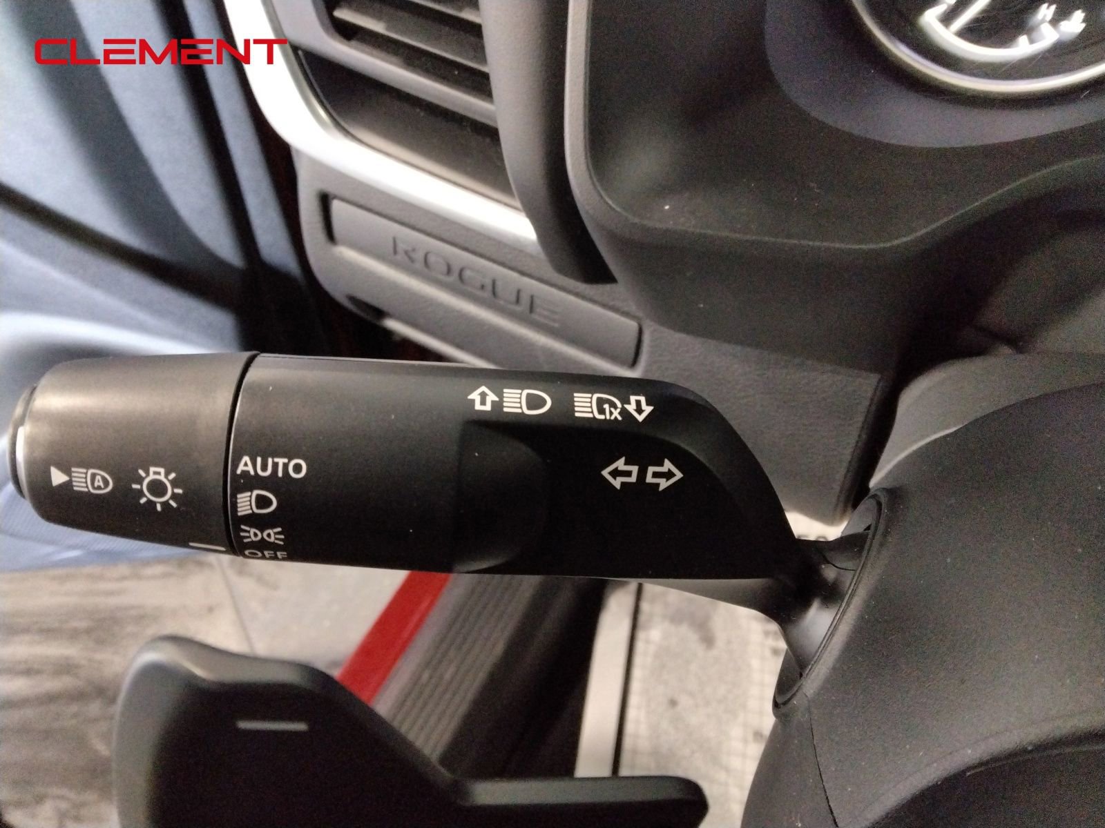 Used 2023 Nissan Rogue S image 13