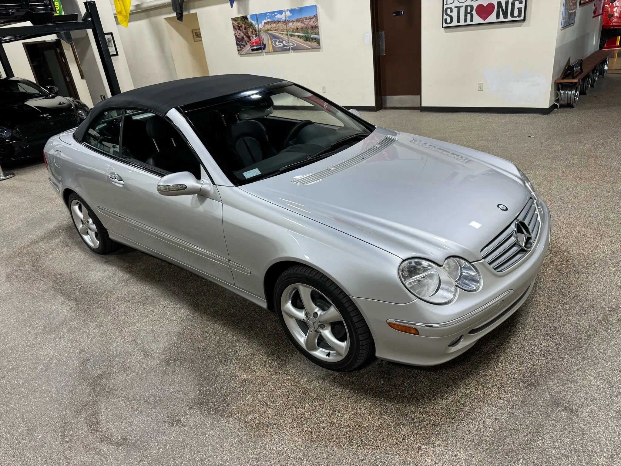 Used 2005 Mercedes-Benz CLK 320 Cabriolet image 11