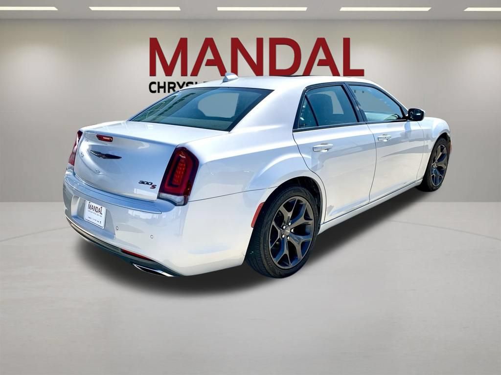 Used 2021 Chrysler 300 S RWD image 5