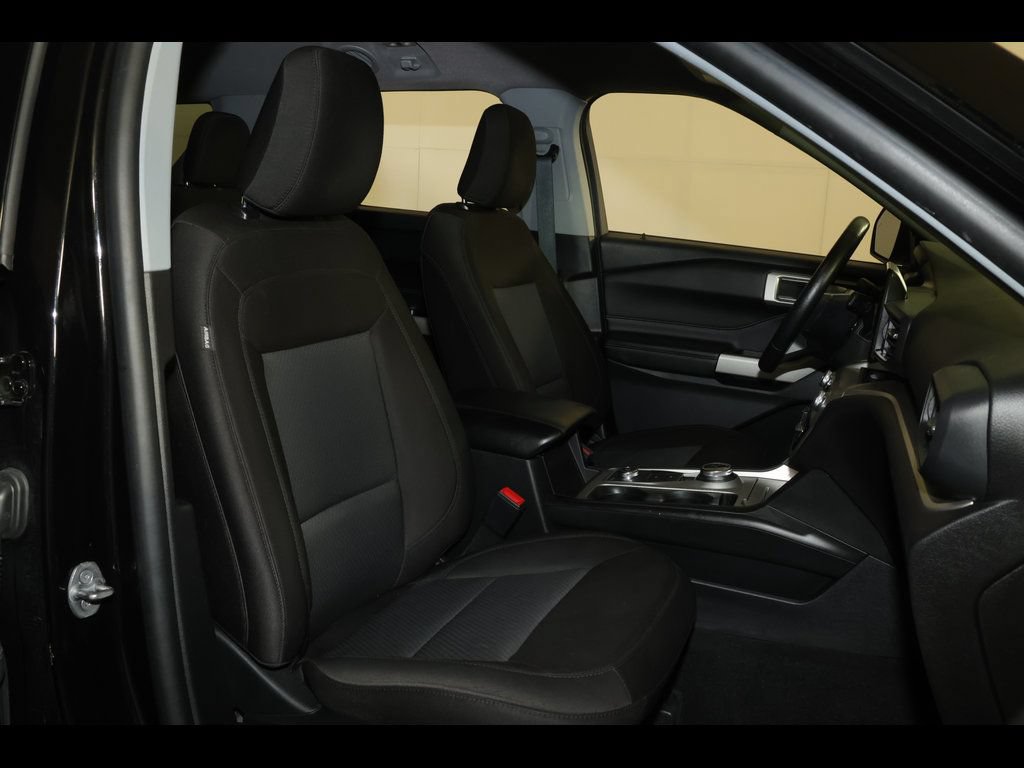 Used 2022 Ford Explorer XLT AWD/4WD image 29