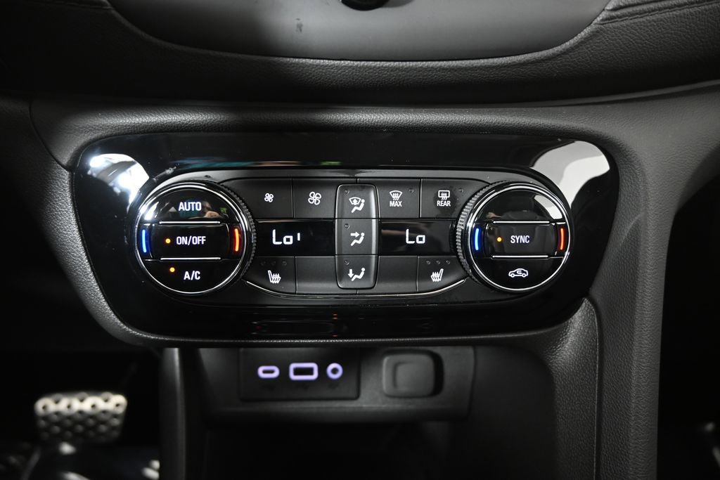 Used 2023 Buick Encore GX Select w/ Sport Touring Package image 29