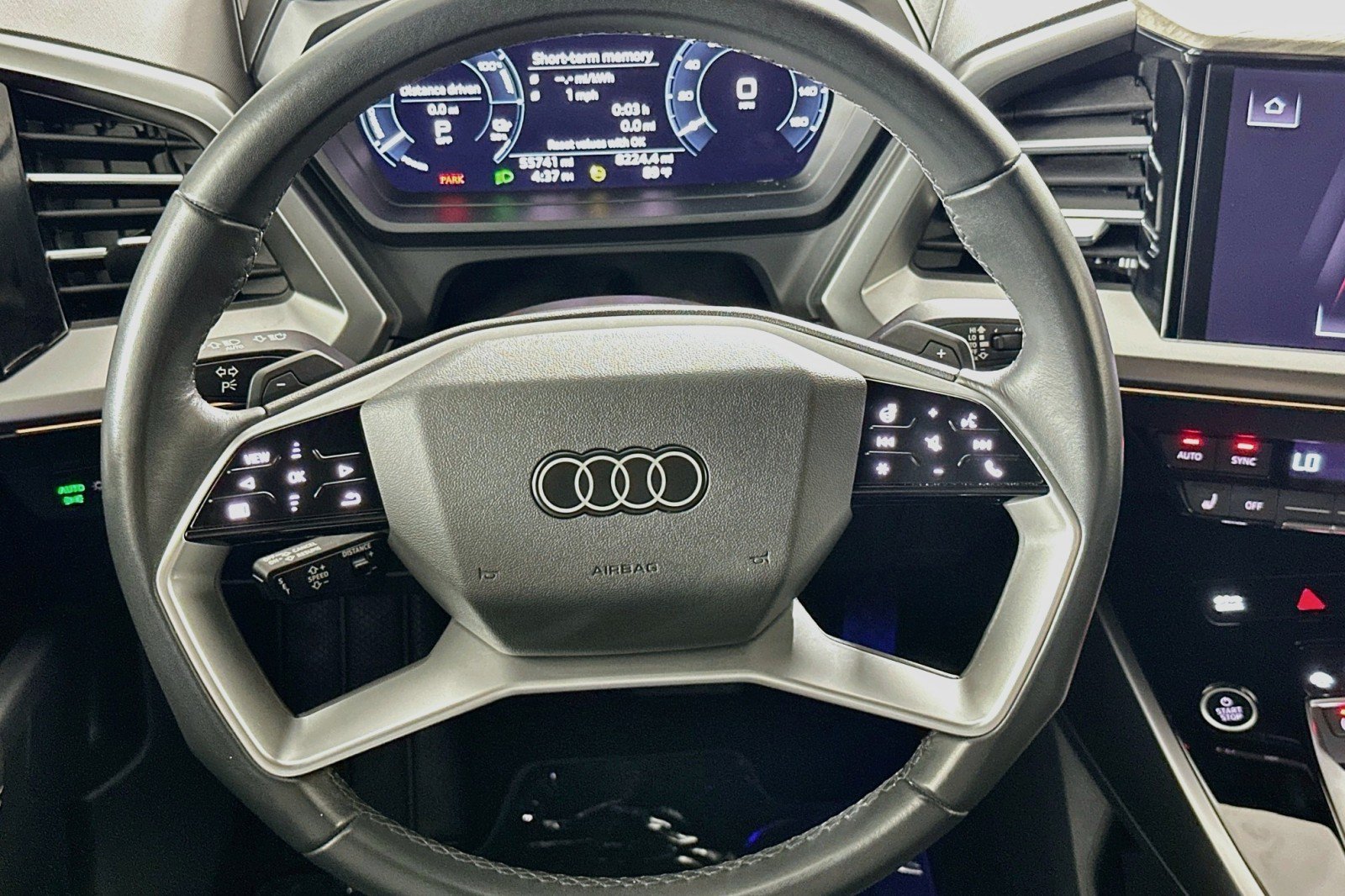 Used 2023 Audi Q4 e-tron Premium Plus w/ Premium Plus AWD/4WD image 19