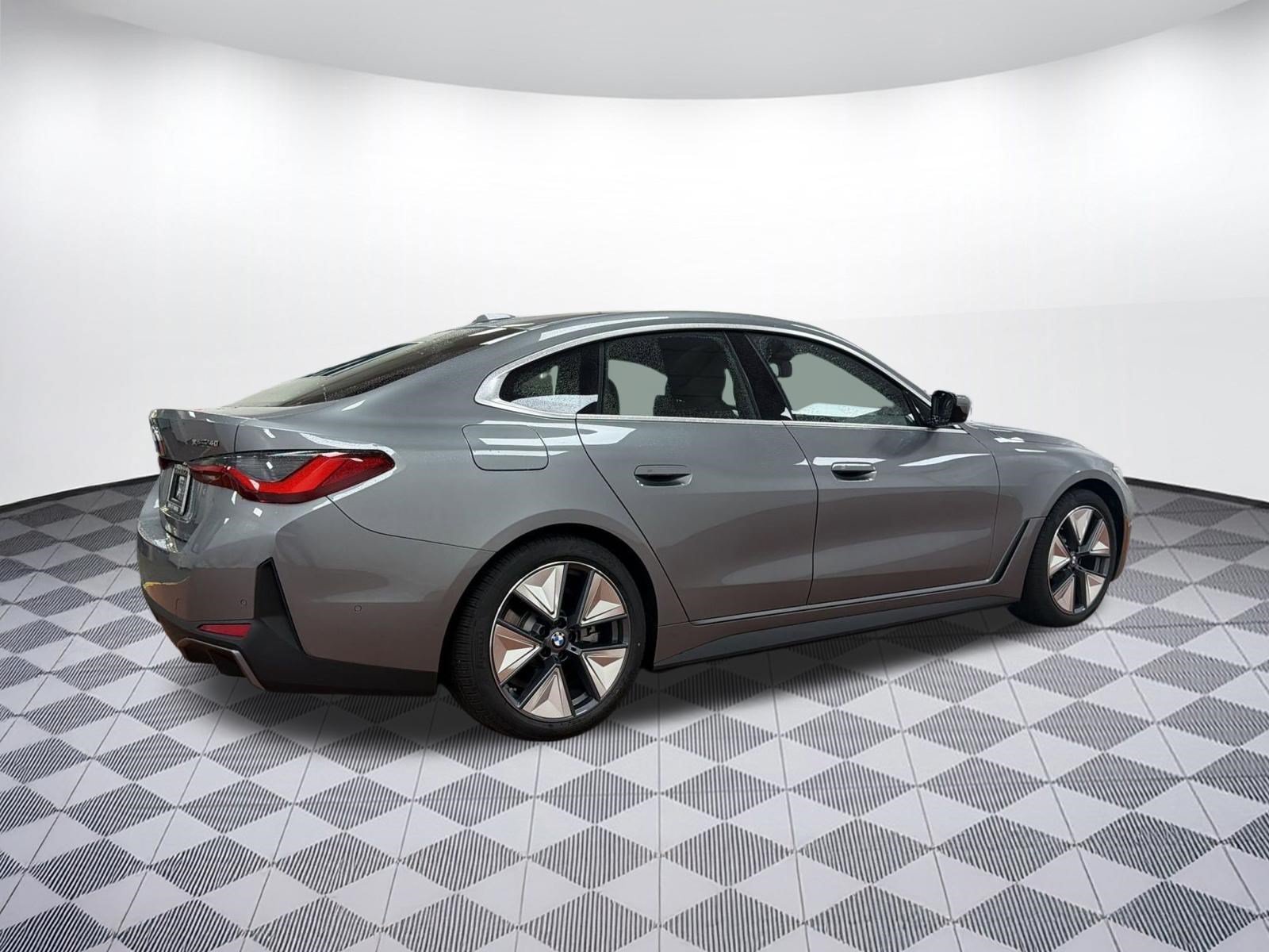 Used 2026 BMW i4 xDrive40i w/ Premium Package AWD/4WD image 8