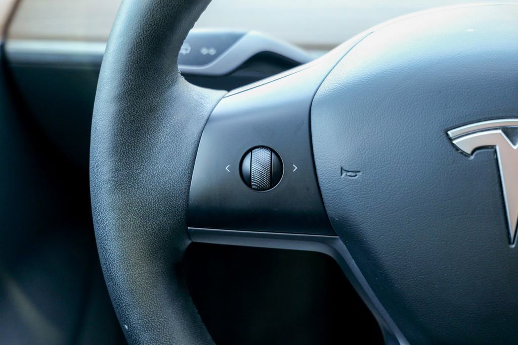 Used 2023 Tesla Model 3 Standard Range RWD image 38