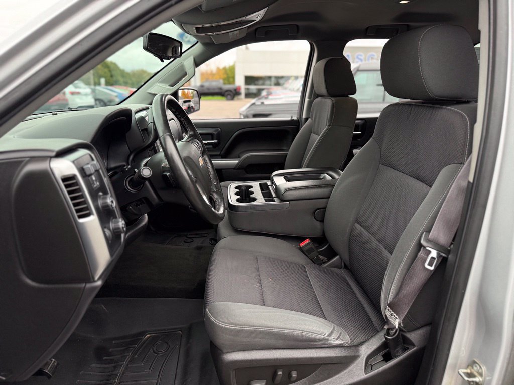 Used 2015 Chevrolet Silverado 1500 LT w/ LT Convenience Package AWD/4WD image 12