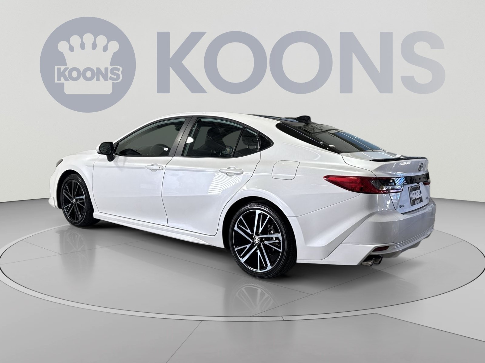 Used 2026 Toyota Camry XSE FWD image 8