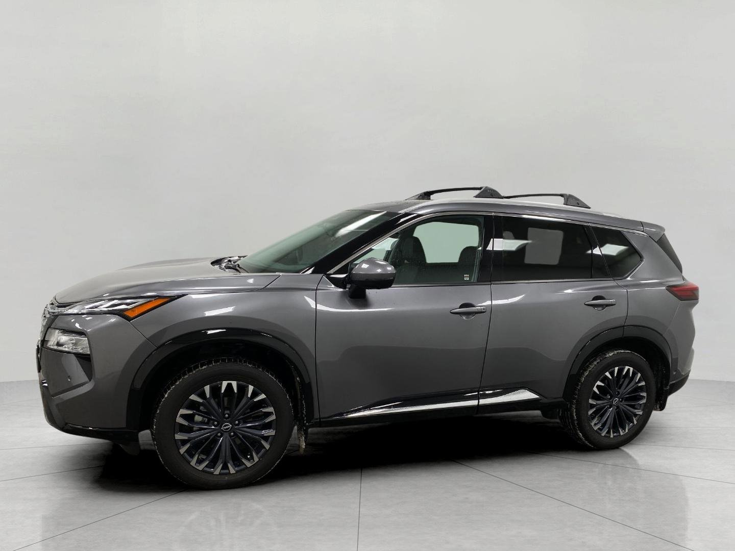 Used 2025 Nissan Rogue Platinum image 10