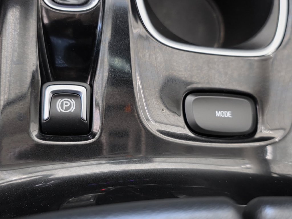Used 2023 Buick Envision Avenir AWD/4WD image 38